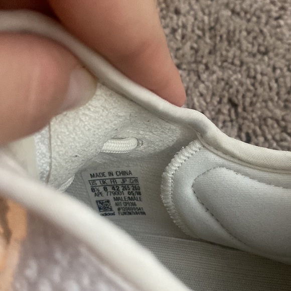 COPY - All white Yeezys - Picture 4 of 4